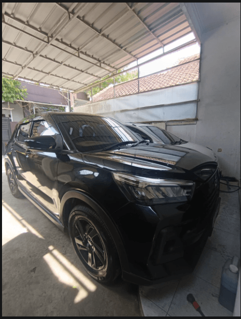 Sewa Daihatsu Rocky