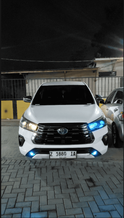Sewa Toyota Innova